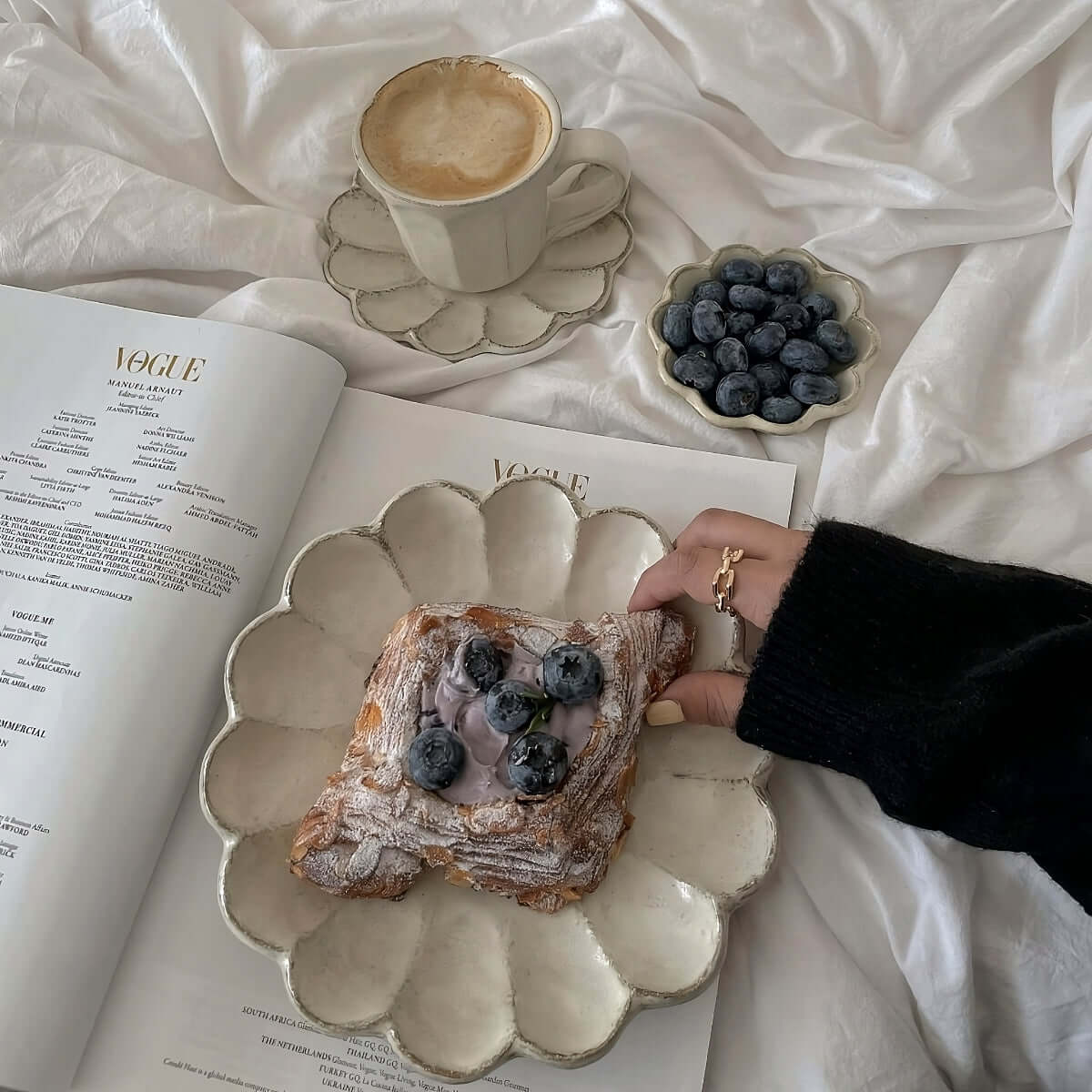 Rinka Starter Set with pastry, blueberries, and coffee on elegant handcrafted Japanese plate, highlighting timeless porcelain design.