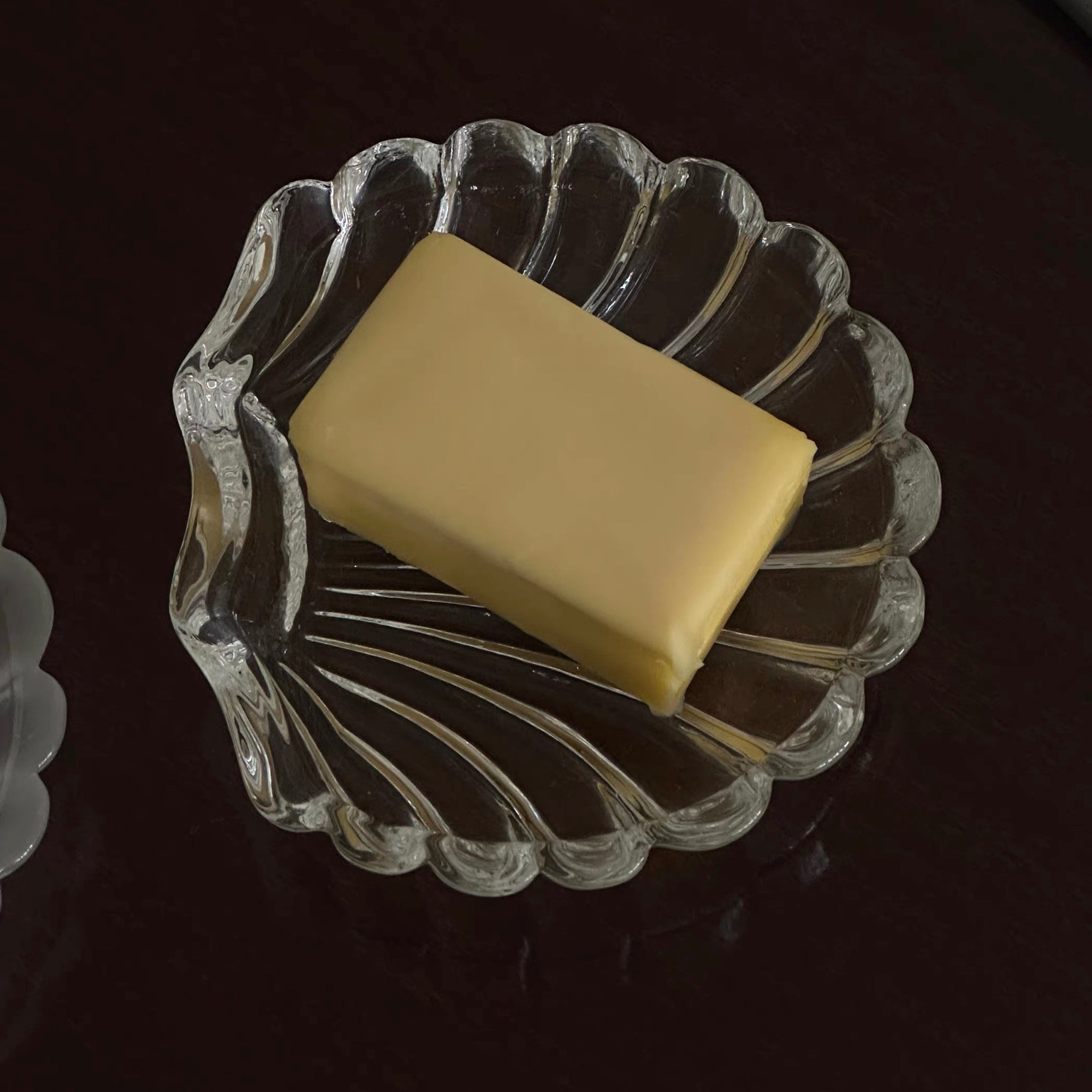 Piatto in vetro a forma di conchiglia Clara