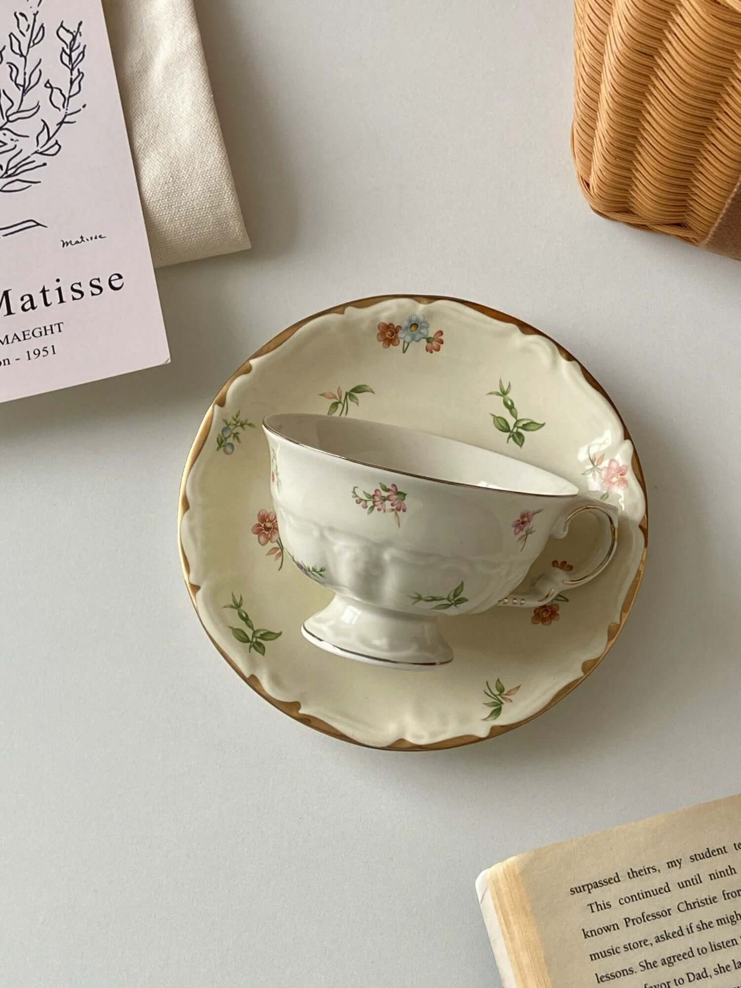 Retro French Blossom Cup & Saucer Set with Delicate Floral Design, Handmade Chic de Fleurs, 200 ml Capacity, Dishwasher Safe