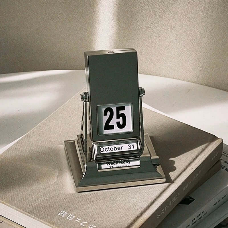 Timeless Rotating Desk Date Keeper, Nordic minimalist desk calendar, elegant design, handcrafted mechanical page-turning calendar.