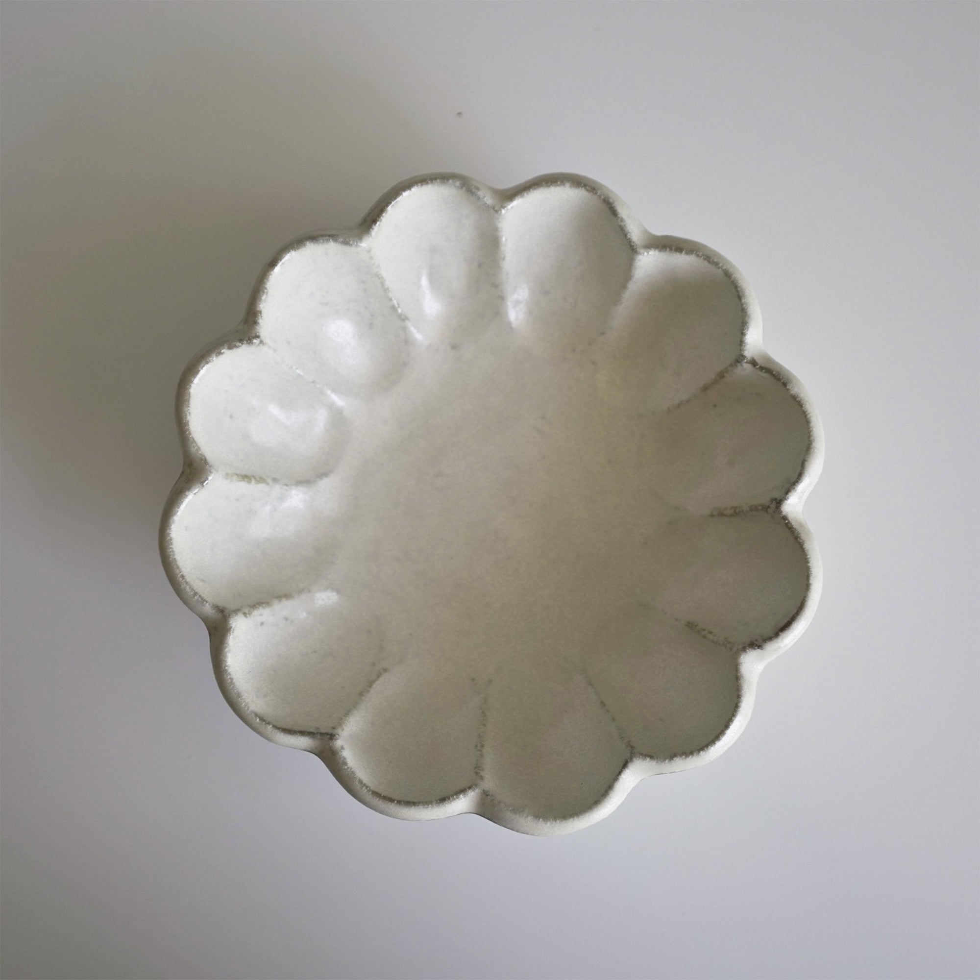 Rinka Bowl 16cm by Kaneko Kohyo, handcrafted porcelain bowl with flower shape, perfect for serving cuisine or dessert, made in Japan