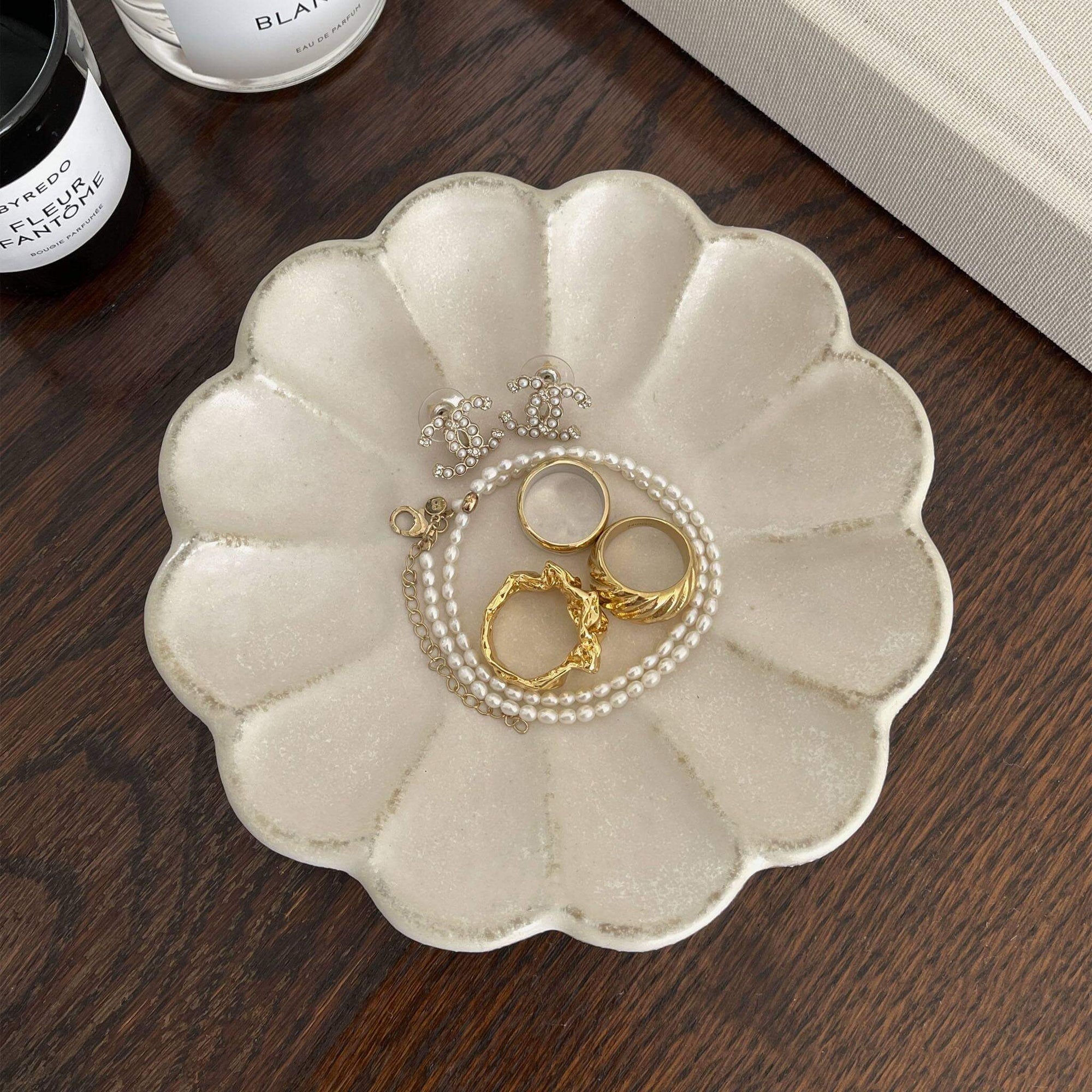 Beige Rinka Plate by Kaneko Kohyo showcasing jewelry, handmade in Japan, microwave and dishwasher safe, decorative display.