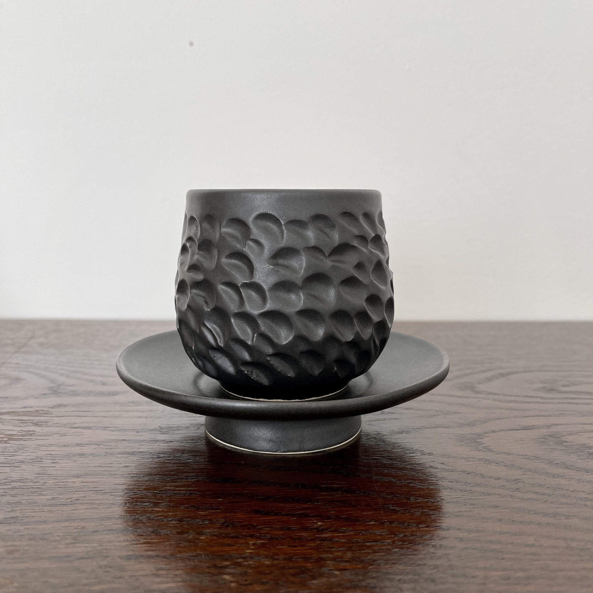 Shinogi Cup and Saucer Set from Yoshida Pottery Collection with nature-inspired design by ceramist Masakazu Yoshida.