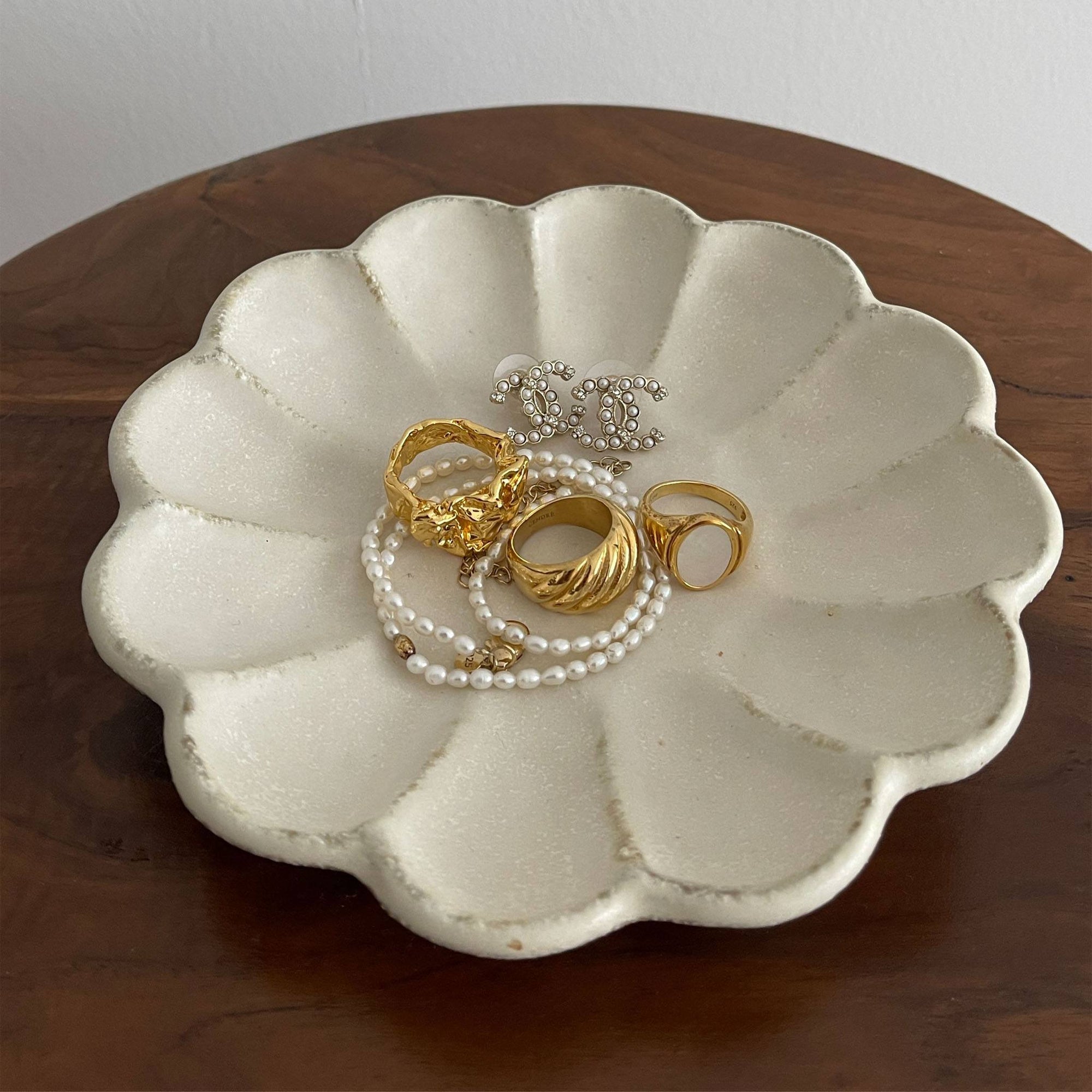 Rinka Plate 15cm with jewelry, handcrafted porcelain by Kaneko Kohyo, showcasing elegant design and exquisite craftsmanship.