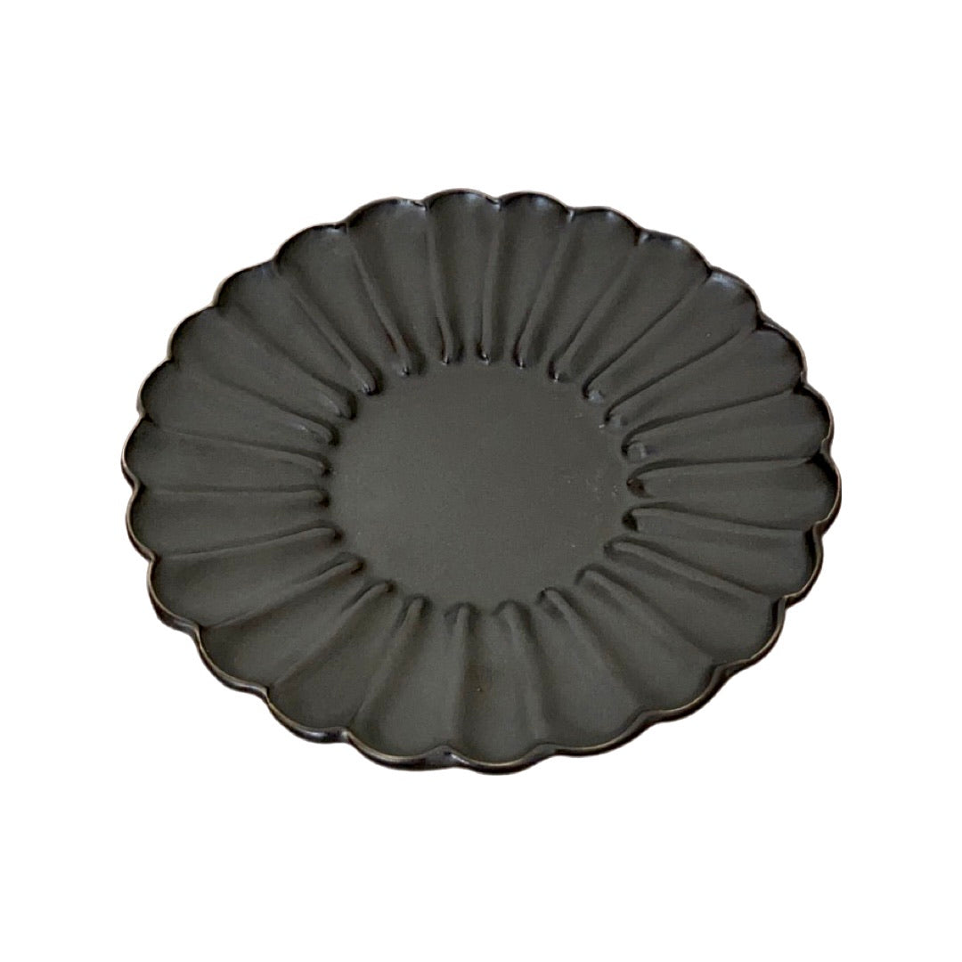 Elegant Rinka Plate by Yoshida Pottery features nature-inspired design, adding sophistication to any table setting.