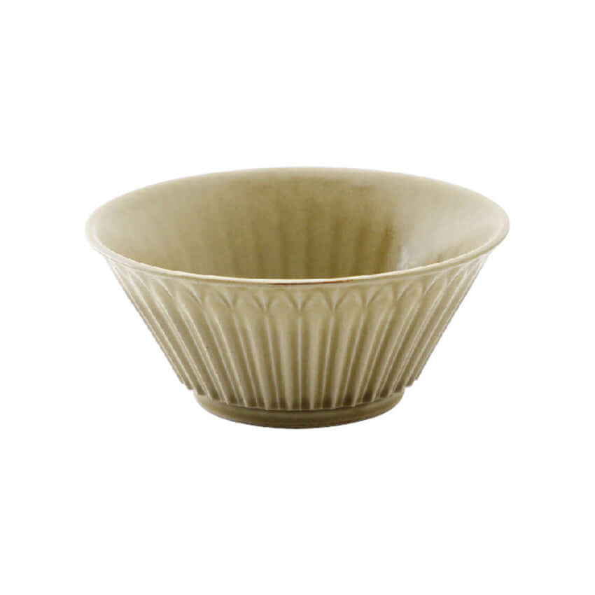 Storia Bowl 15cm with antique-inspired lace edges and flecked lacquer finish, 530ml porcelain tableware from Japan.