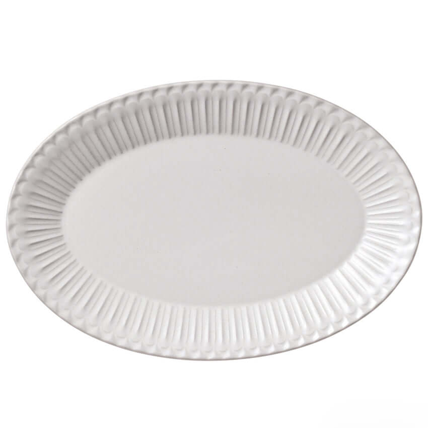 Storia Oval Plate 32cm with textured porcelain and flecked lacquer finish, evokes nostalgia and elegance, made in Japan