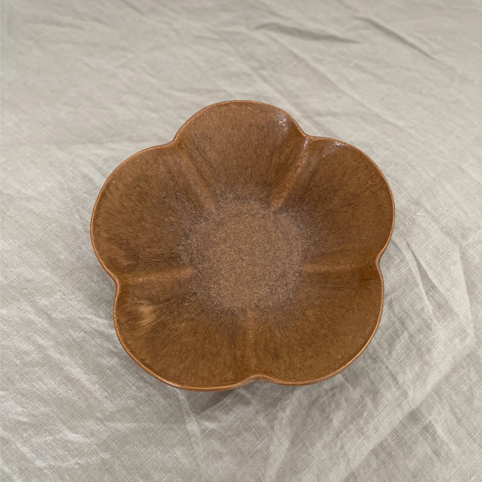 UME Bowl by Masakazu Yoshida in flower shape, nature-inspired design, part of the Yoshida Pottery Collection.