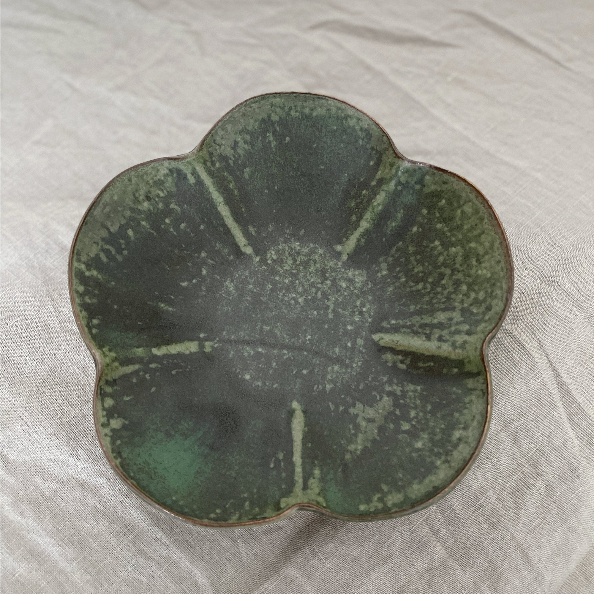 Green UME Bowl by Yoshida Pottery, featuring nature-inspired patterns for an elegant and refreshing table setting.