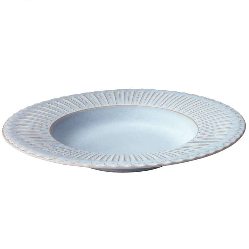Storia Deep Plate 26cm with soft lace edges and flecked lacquer finish, evokes a nostalgic and elegant dining experience.