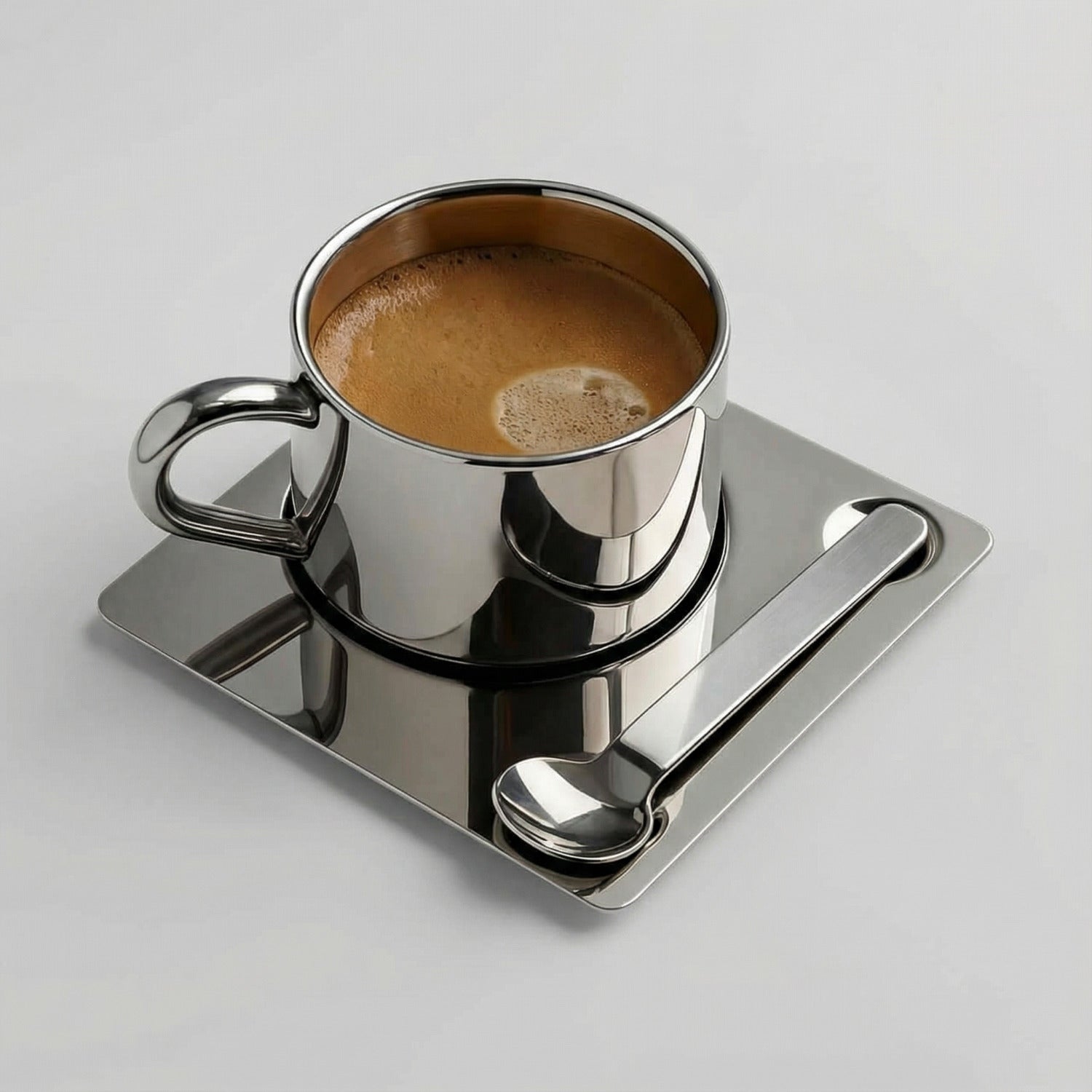 Venice Mirror Cup in polished food-grade stainless steel
