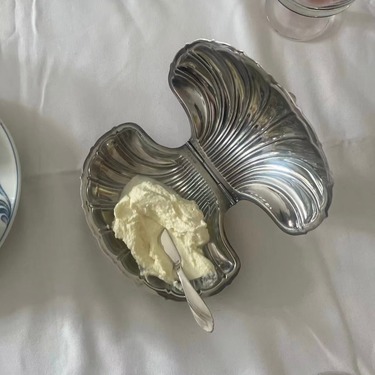 Vintage Shell-Shaped Silver Trinket Case