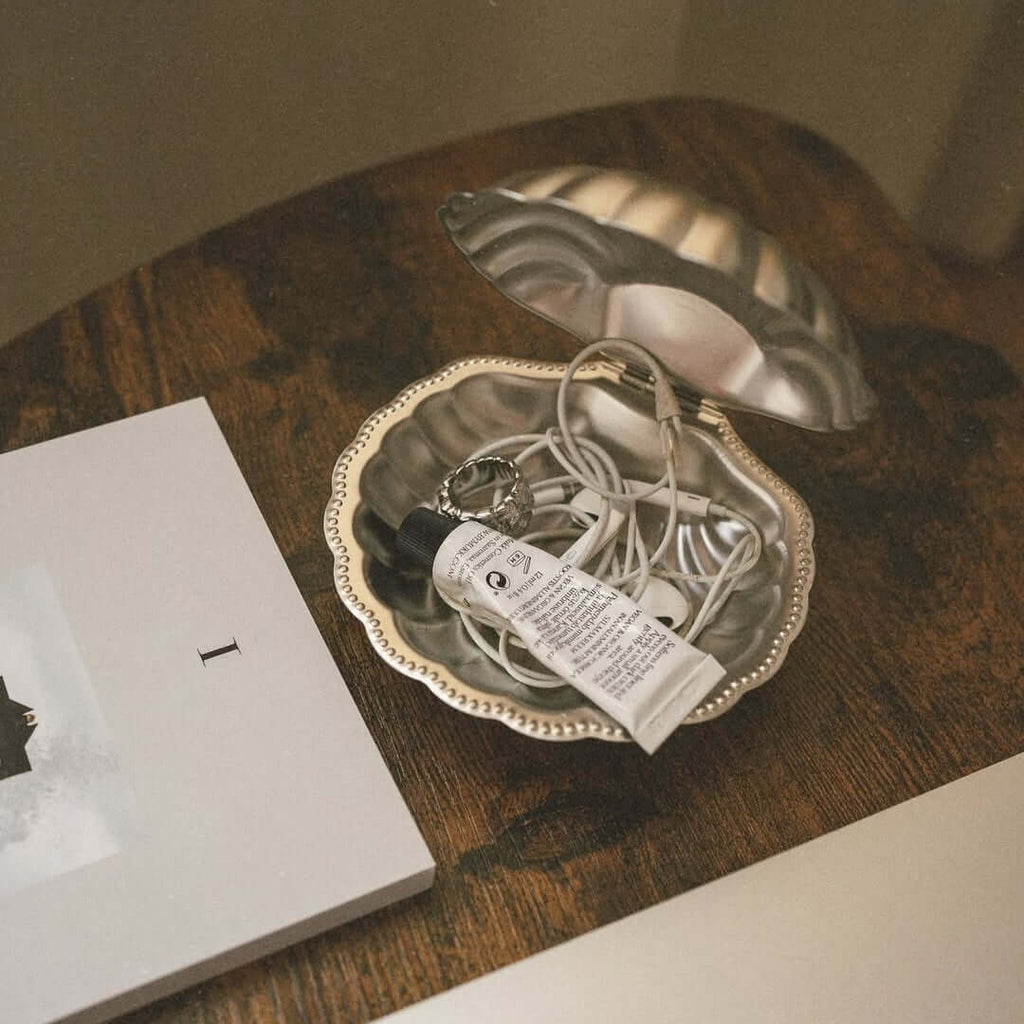Vintage Metal Shell Box – LoveÉcru