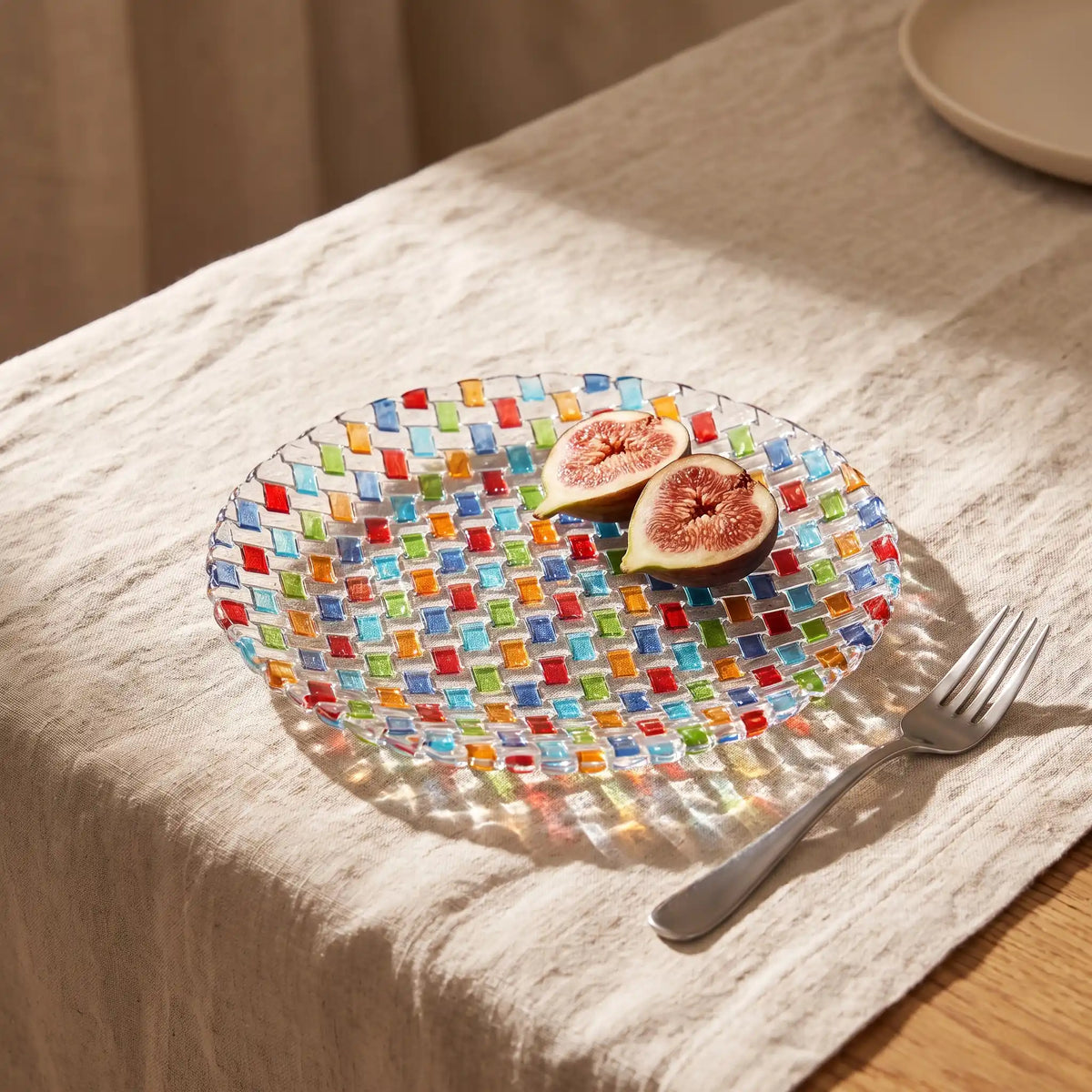Tessera hand-painted mosaic plate 23.5 cm with figs on linen