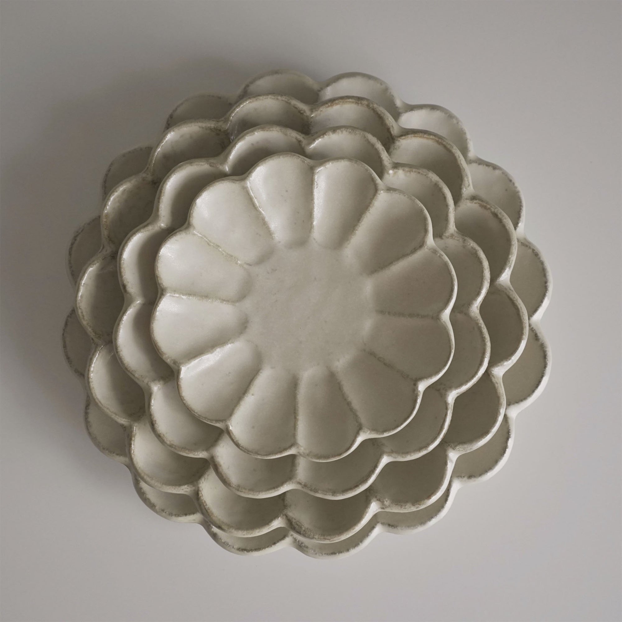 Rinka Plate 24cm - Kaneko Kohyo Porcelain Plate LoveÉcru