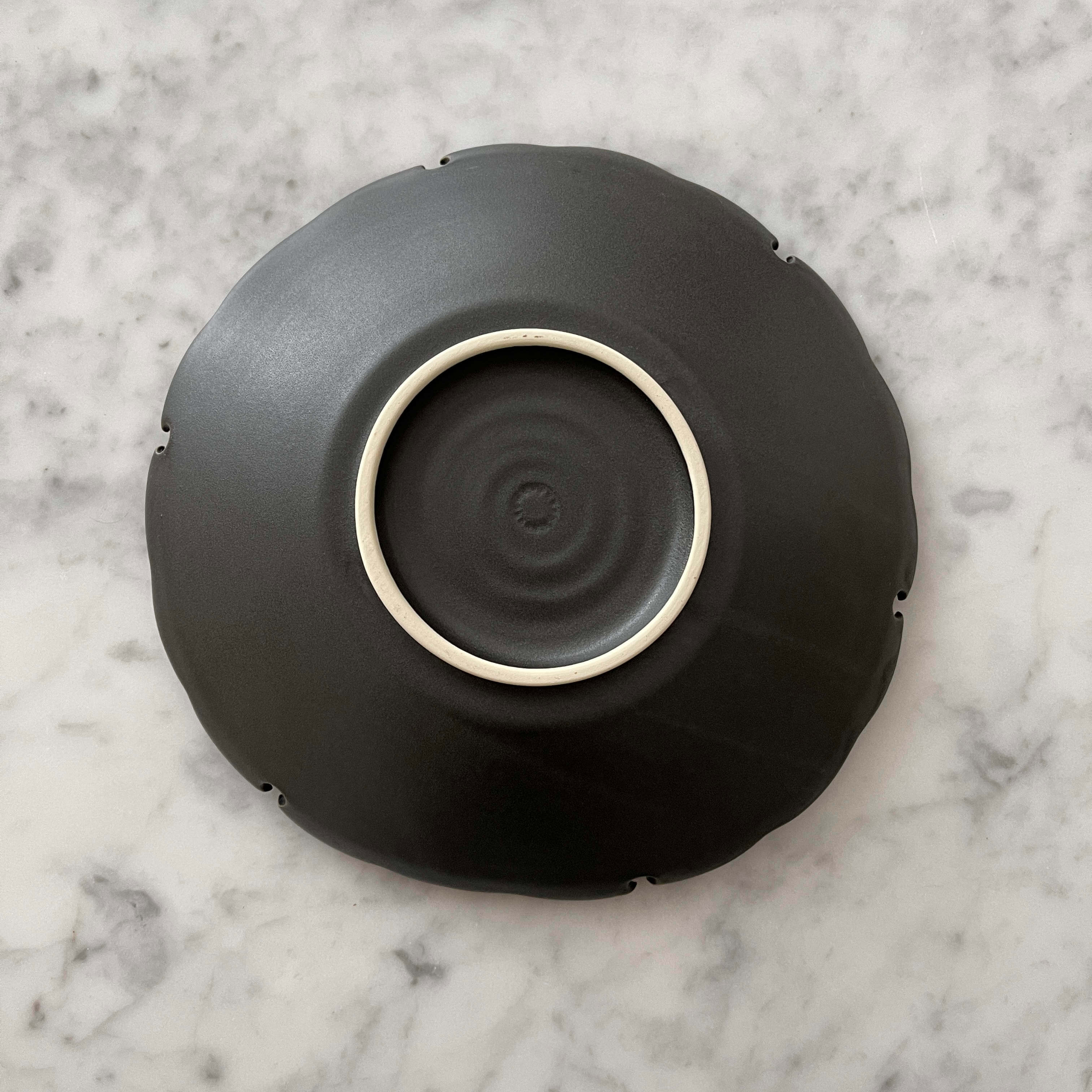 Yukiwa Plate by Yoshida Pottery – LoveÉcru